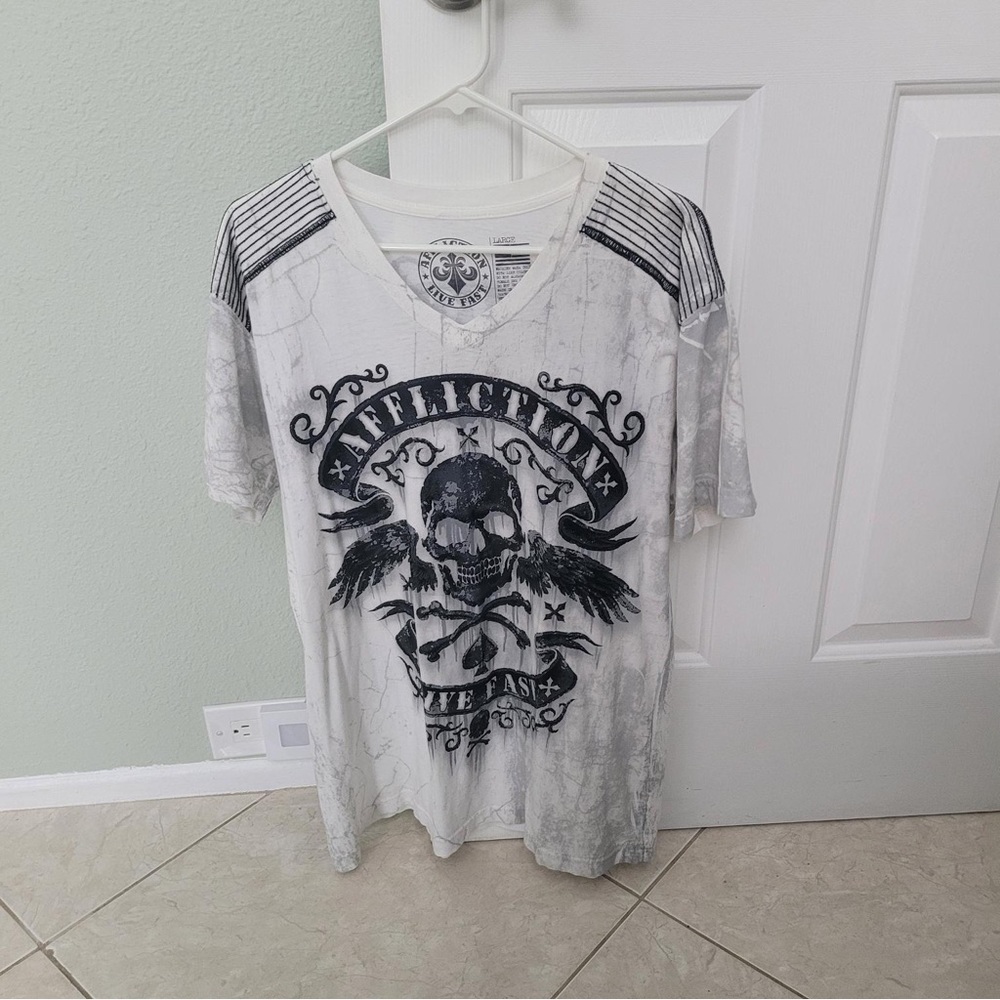 Men’s Affliction T-Shirt